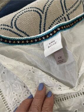 Knox Rose White Eyelet Top with Teal & Multicolor Trim